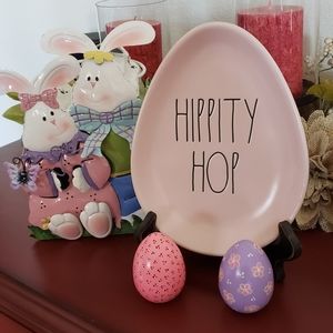 **1 LEFT **Rae Dunn 1 pink hippity hop plate